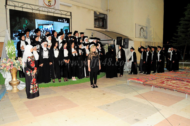 بالصور: مدرسة الهدى الأهلية في مدينة الرملة تحتفل بتخريج فوجها الخامس 